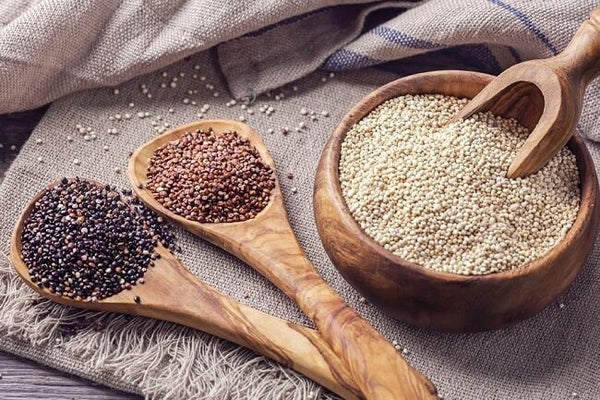 Tìm hiểu nhanh hạt quinoa là gì? Có tác dụng gì khi sử dụng?