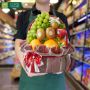 Giỏ Quà Trái Cây Nhập Khẩu Tặng Tân Gia:  nho mẫu đơn, kiwi, táo, cam