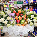 Giỏ Quà Trái Cây Dâng Lễ Chùa với Hoa Sen Trang Trọng