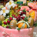 Giỏ Quà Trái Cây Quýt, Kiwi, Nho Xanh trang trí bánh sinh nhật dành Tặng Sếp Nữ