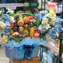 Giỏ Trái Cây nhập khẩu nhiều loại và trang trí Hoa Tươi có vẻ đẹp Sang Trọng - Món Quà Thể Hiện Sự Trân Trọng