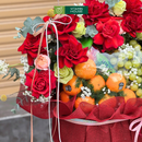 Giỏ Trái Cây nhập khẩu nho xanh quýt úc trang trí Hoa Tươi Tone Đỏ – Lãng Mạn dành Tặng Chị Em