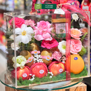 Giỏ Trái Cây trang trí hoa tươi đựng trong vali. Gửi Gắm Niềm Vui và Hy Vọng