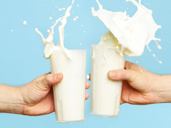 Chọn mua sữa bột nhập khẩu loại nào tốt