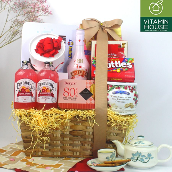 Săn lùng cửa hàng gói quà tết "Hot" Nhất ở Sài Gòn hiện nay với những món đồ ngoại sang trọng