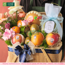 hình ảnh chụp gần giỏ trái cây nhập khẩu Táo Envy, Dưa Lưới, Kiwi, quýt