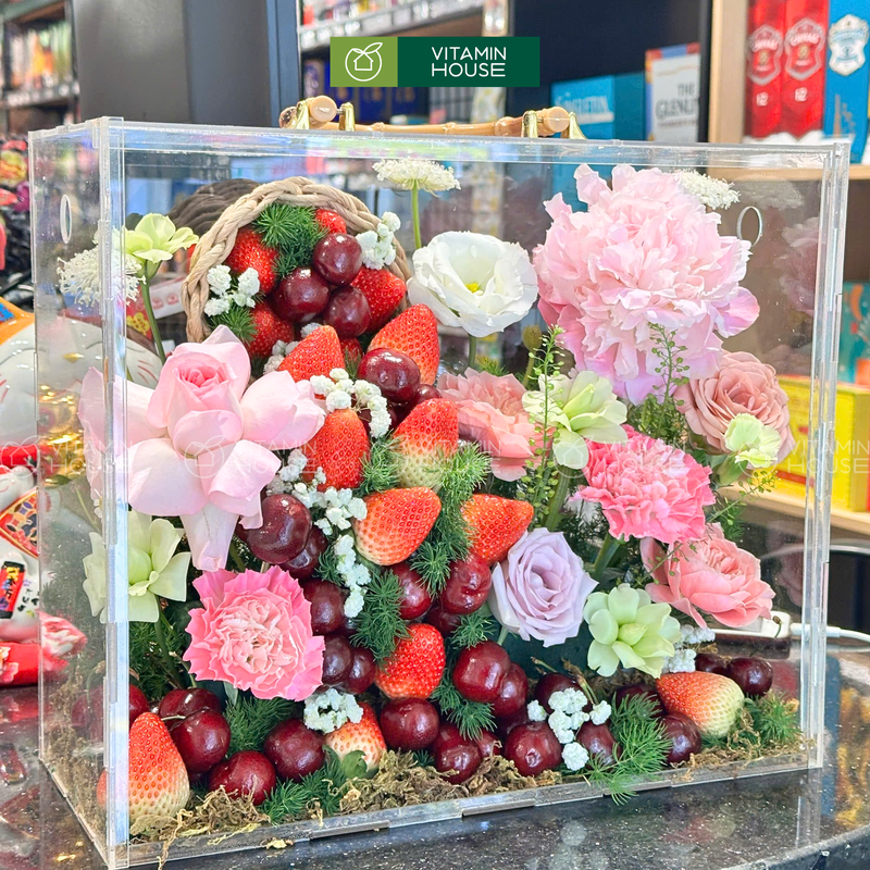 Giỏ Quà Trái Cây Cherry, Dâu Tây và Hoa Tươi - Món Quà Cao Cấp Sang Trọng
