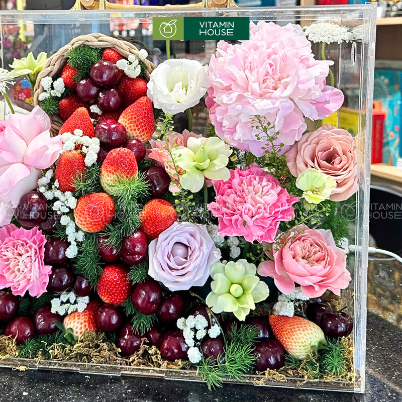 Giỏ Quà Trái Cây Cherry, Dâu Tây và Hoa Tươi - Món Quà Cao Cấp Sang Trọng
