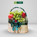 Giỏ Quà Trái Cây Nho Xanh và Táo Nhập Khẩu Tặng Người Thân