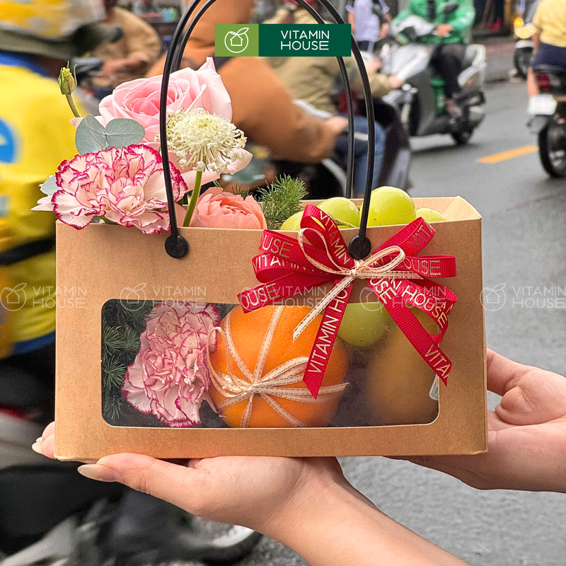 Giỏ Trái Cây Nhỏ Xinh Gửi Tặng Đồng Nghiệp Chia Sẻ Niềm Vui