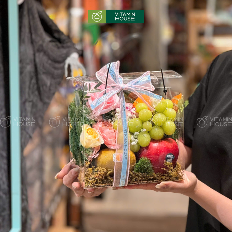 Giỏ Quà Trái Cây Nhỏ Gọn Thanh Lịch Món Quà Dành Cho Bạn Nữ Dễ Thương