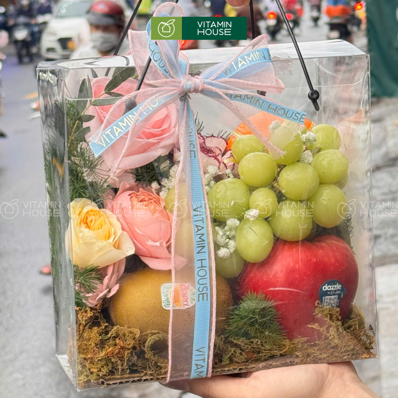 Giỏ Quà Trái Cây Nhỏ Gọn Thanh Lịch Món Quà Dành Cho Bạn Nữ Dễ Thương
