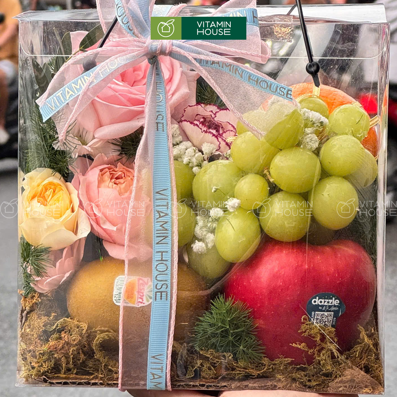 Giỏ Quà Trái Cây Nhỏ Gọn Thanh Lịch Món Quà Dành Cho Bạn Nữ Dễ Thương
