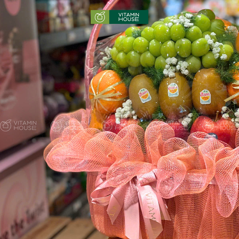 Giỏ Trái Cây Nho Xanh, Kiwi, Táo Món Quà Trao Sức Khỏe Và Lời Chúc Bình An