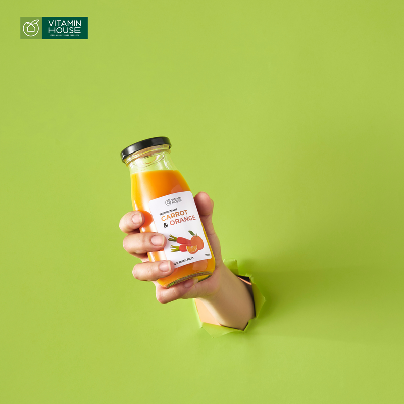 Nước Ép Cam Cà Rốt Vitamin House Chai 250ml
