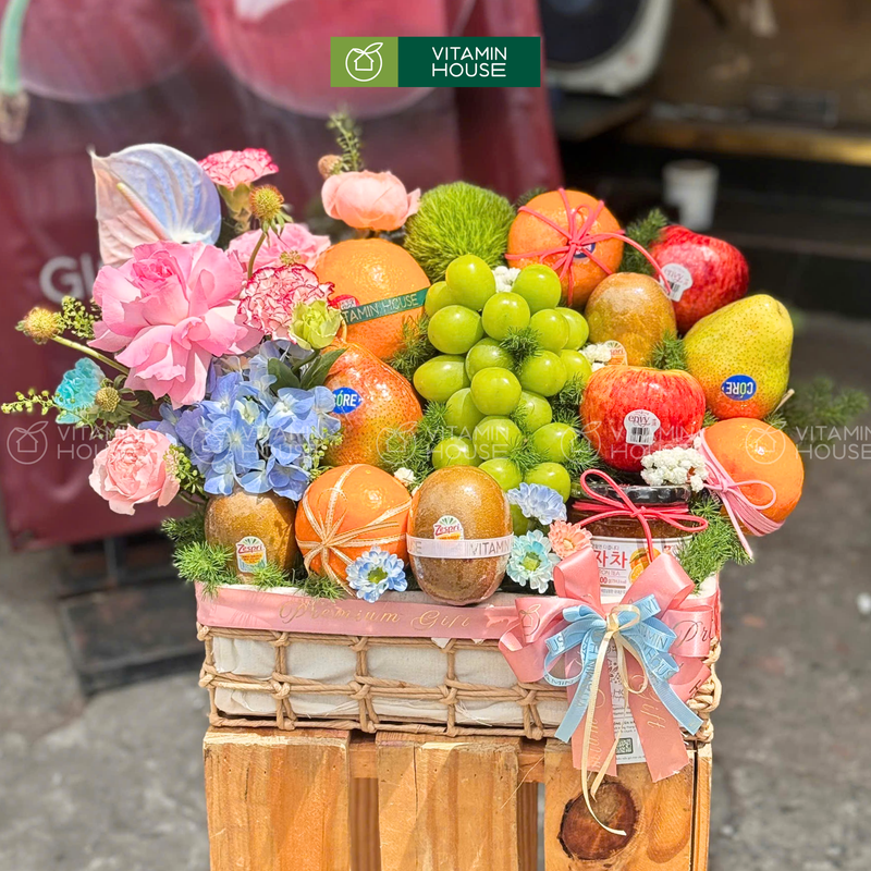 Giỏ Quà Trái Nho Xanh và Hoa Tươi Sang Trọng Chúc Mừng Khai Trương Hồng Phát