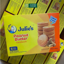 Bánh Qui Kẹp Nhân Bơ Đậu Phộng Julie's 150g Hộp Giấy