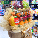 giỏ trái cây đám giỗ có dưa lưới, quýt úc, táo envy, kiwi vàng, nho xanh và nho đen. Phù hợp để tặng đám giỗ