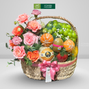 Giỏ Trái Cây nhập khẩu cùng Hoa Tươi trang trí đẹp mắt để Tặng Đối Tác Thay Lời Cảm Ơn Sâu Sắc