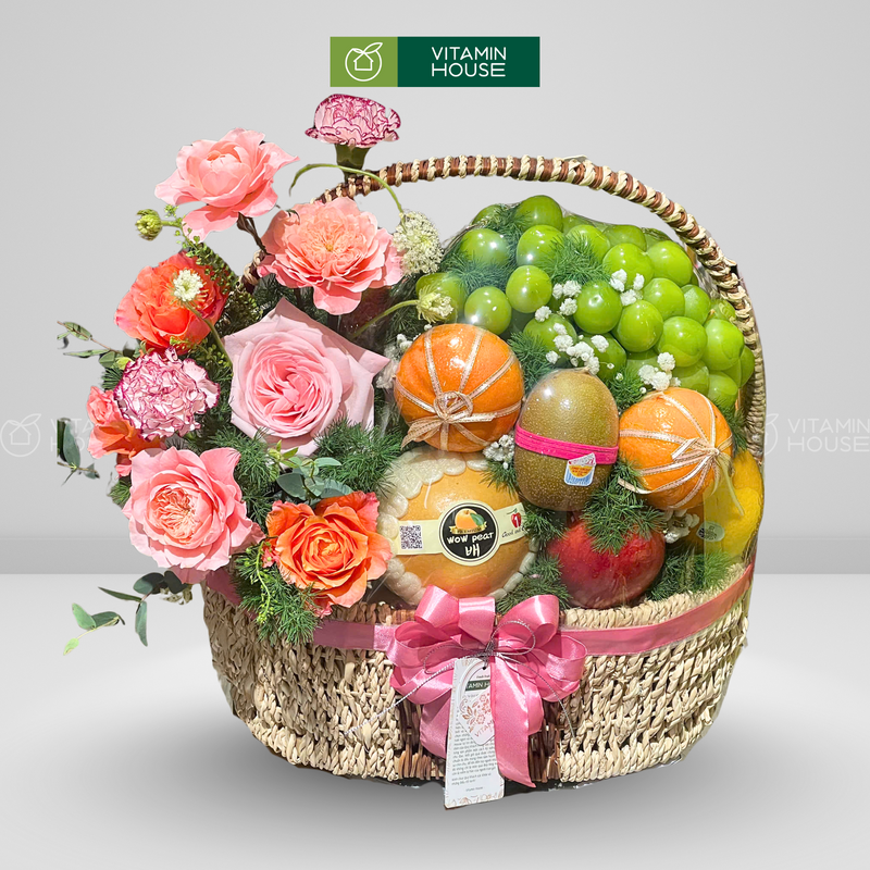 Giỏ Trái Cây nhập khẩu cùng Hoa Tươi trang trí đẹp mắt để Tặng Đối Tác Thay Lời Cảm Ơn Sâu Sắc