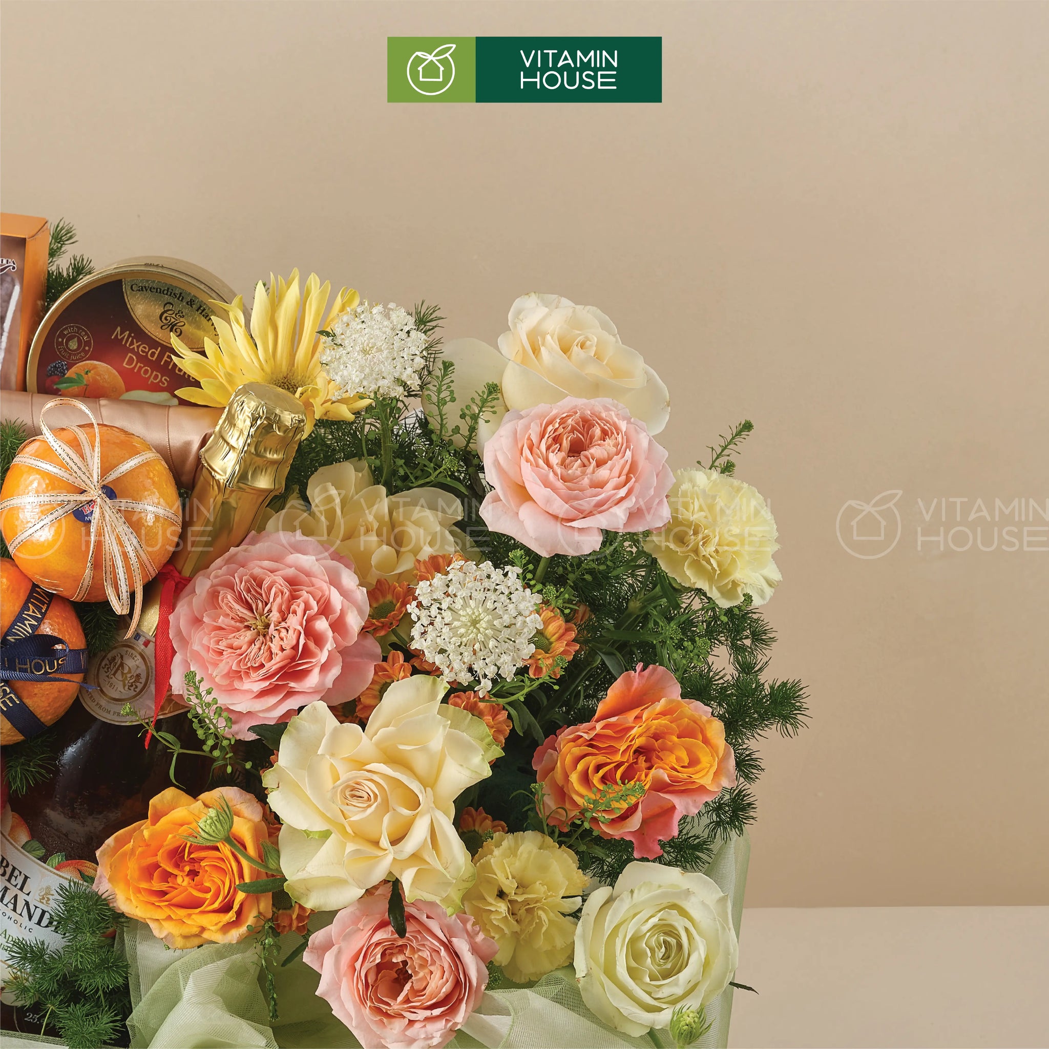 Giỏ trái cây nhập khẩu cao cấp, nước ép  và hoa tươi trang trí tặng chúc mừng khai trương, sự kiện