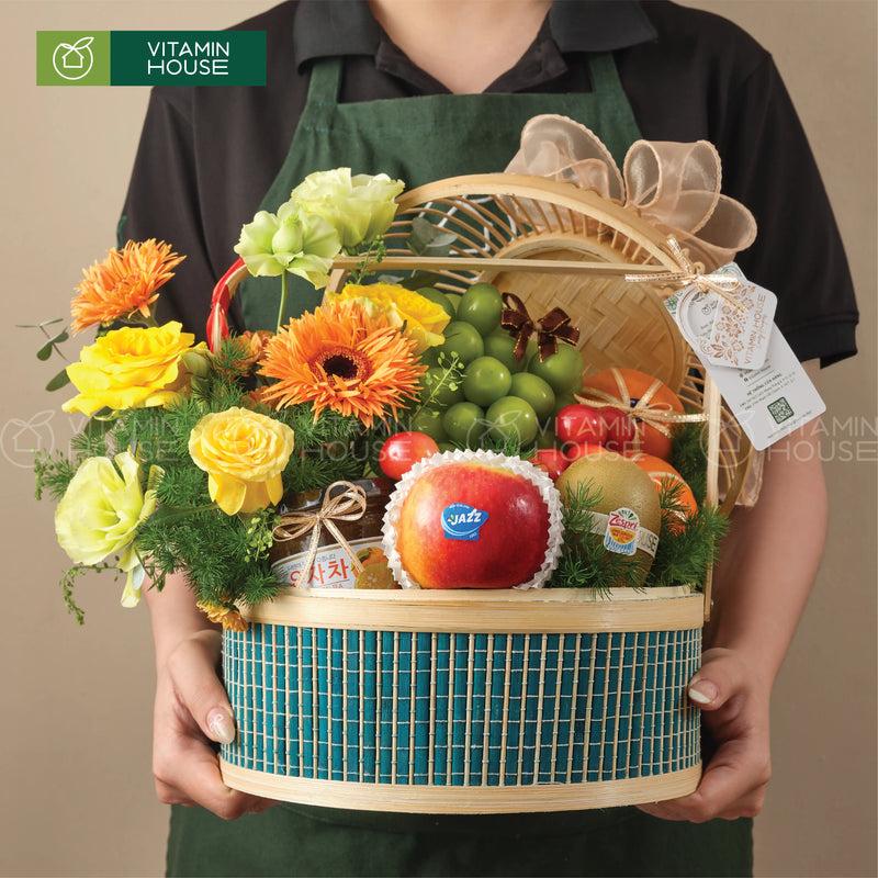giỏ trái cây nho sữa, kiwi vafngm quýt úc và hoa tươi gửi tặng lời cảm ơn