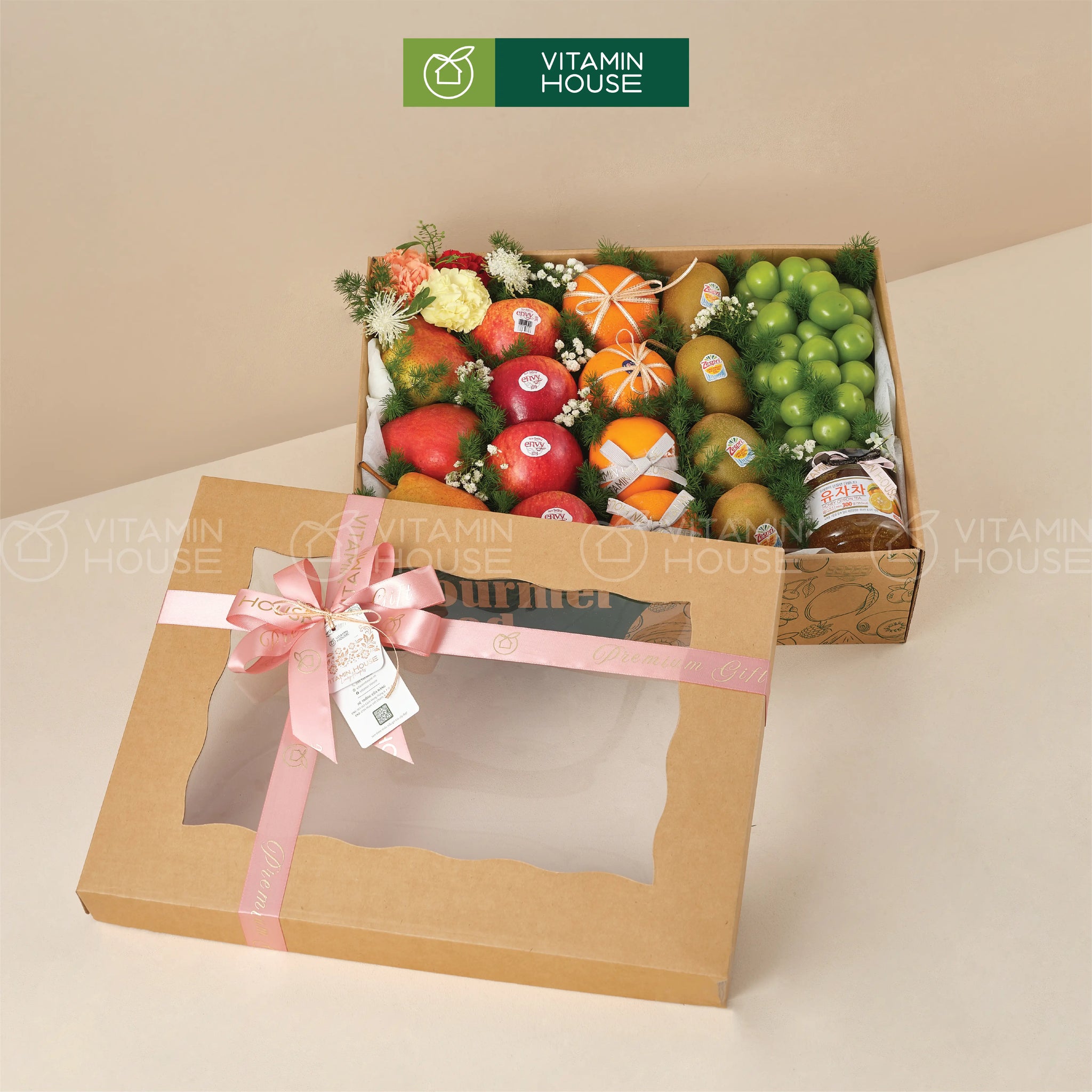 Hộp quà trái cây nho mẫu đơn, kiwi, mật ong đi chúc sức khỏe người thân bạn bè