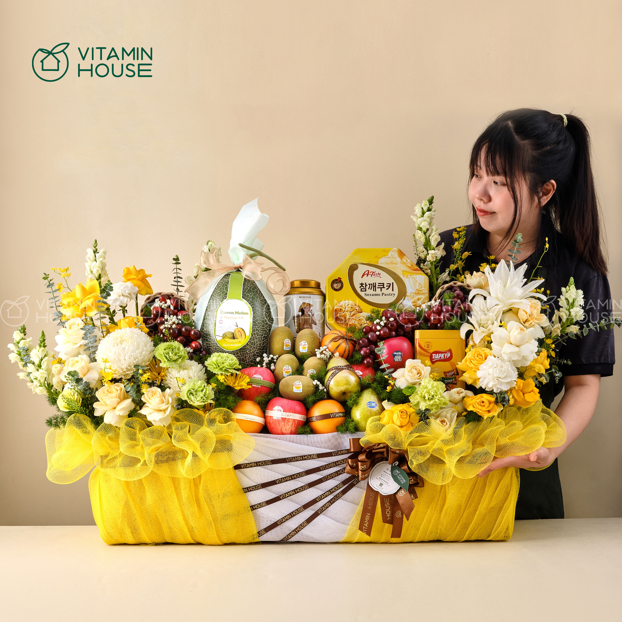 Giỏ Quà Trái Cây Cherry, Dưa Lưới, Kiwi Nhập Khẩu Đi Lễ Chùa Thanh Tịnh
