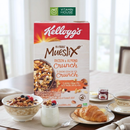 Ngũ Cốc Kellogg's Mueslix Raisin & Almond Crunch Thái Lan Hộp 355g