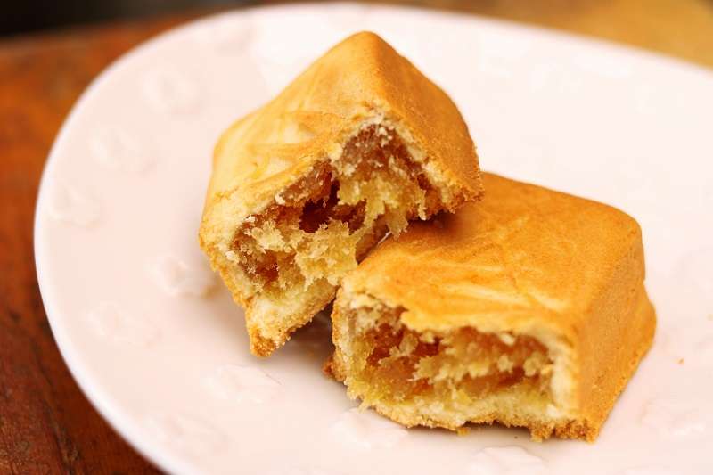 Bánh Quy Mềm Nhân Dứa Hộp 200g (hộp vàng)
