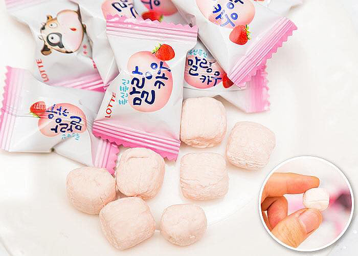 Kẹo Sữa Bò Lotte Vị Dâu Hàn Quốc 79g